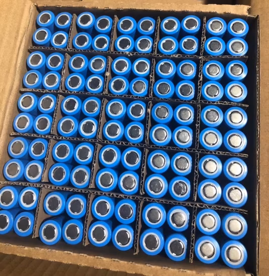 Batteria agli ioni di litio con cilindro agli ioni di litio 18650 da 2500 mAh